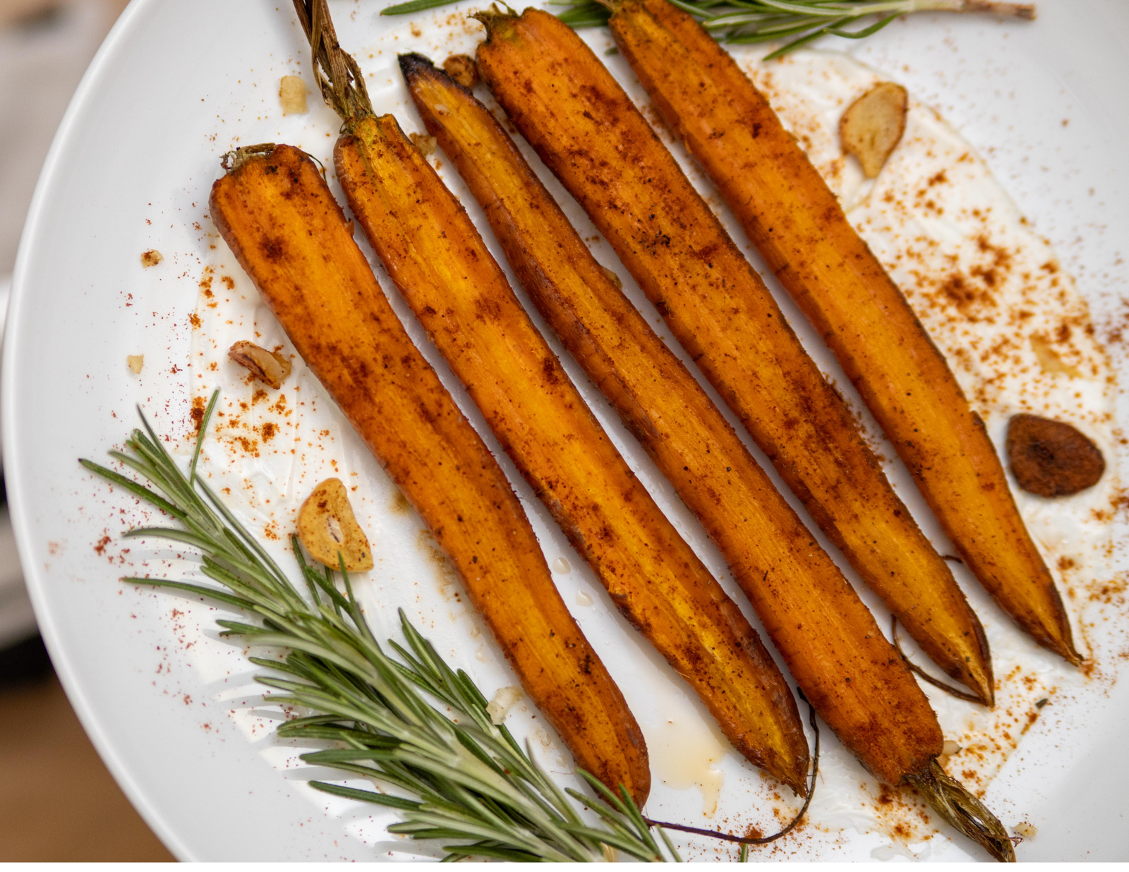 Roasted Carrots with Garlic Yogurt